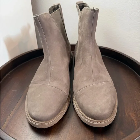 TOMS Women's Olive Ankle Booties - Picture 5 of 10